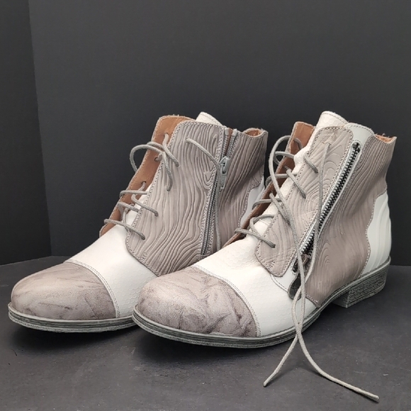 Portofino Shoes - Portofino Women's Gray/White Leather Lace-up Booties With Side Zipper, Size 40.